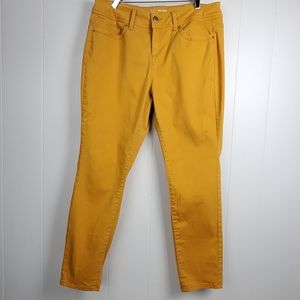 Mid rise yellow skinny jeans size 17